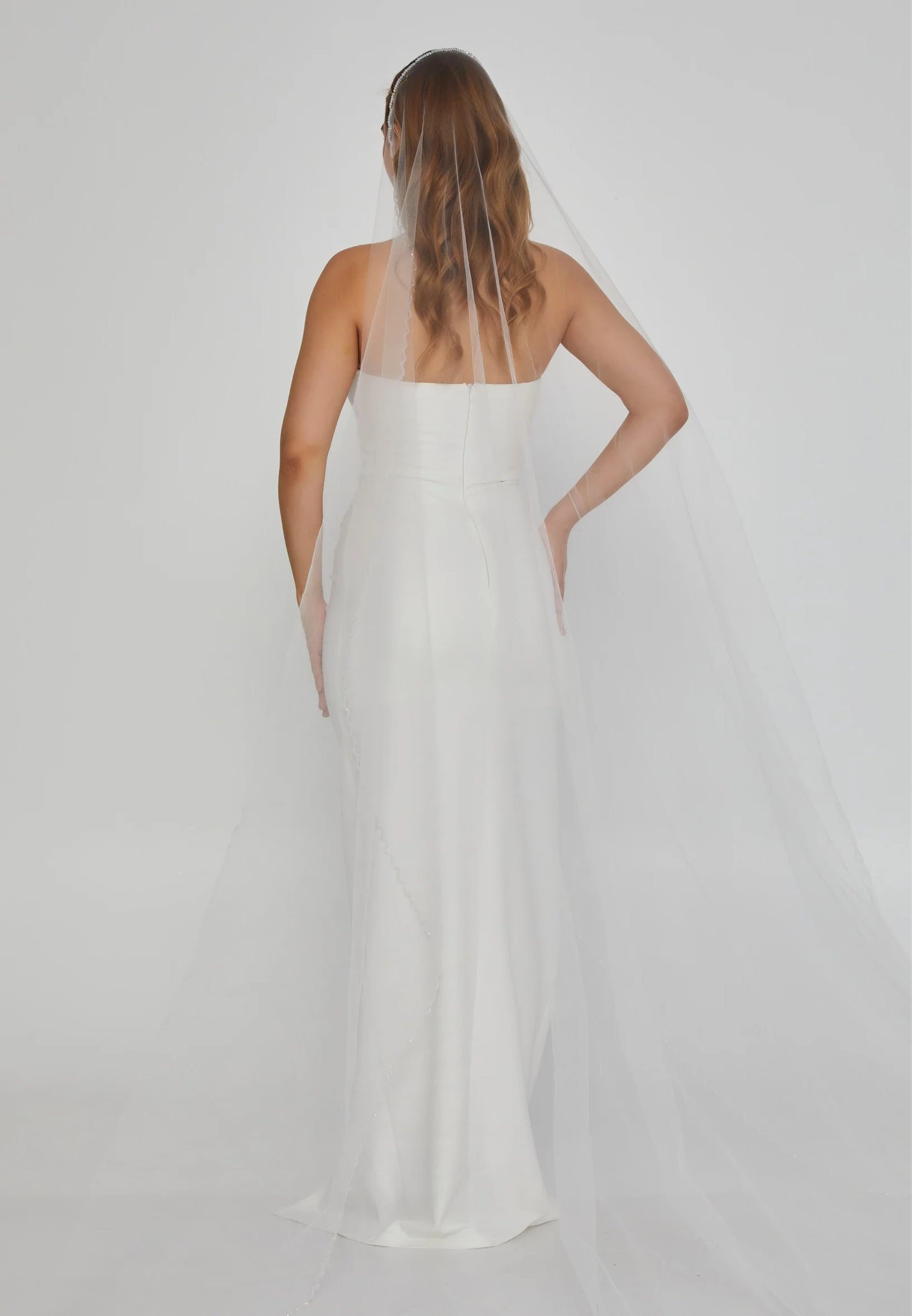 SCALLOPED CATHEDRIAL VEIL