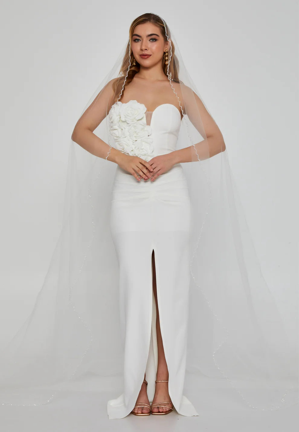SCALLOPED CATHEDRIAL VEIL